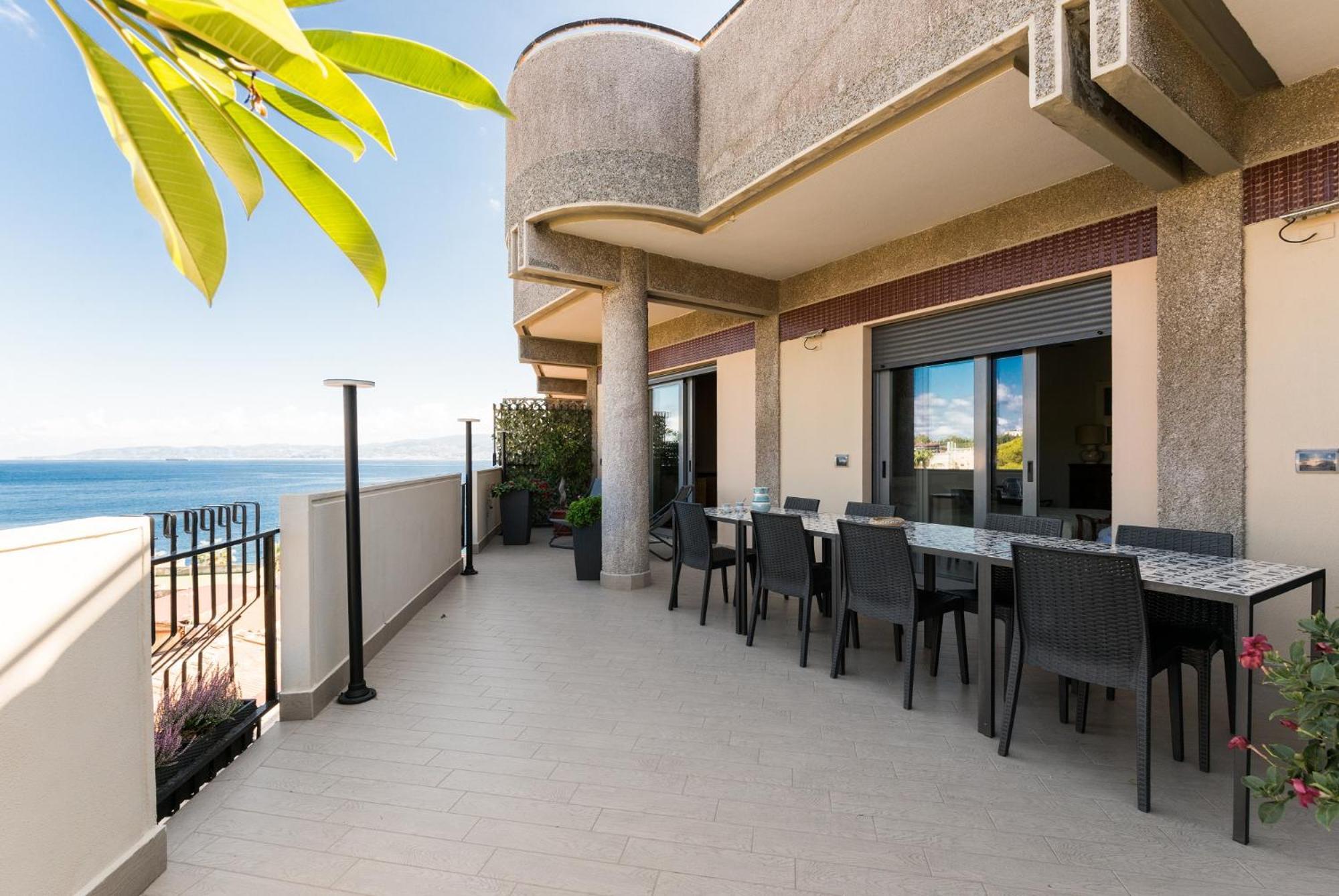 Attico Panoramico - Milazzo Centro Storico - 200 Mq Villa Luaran gambar